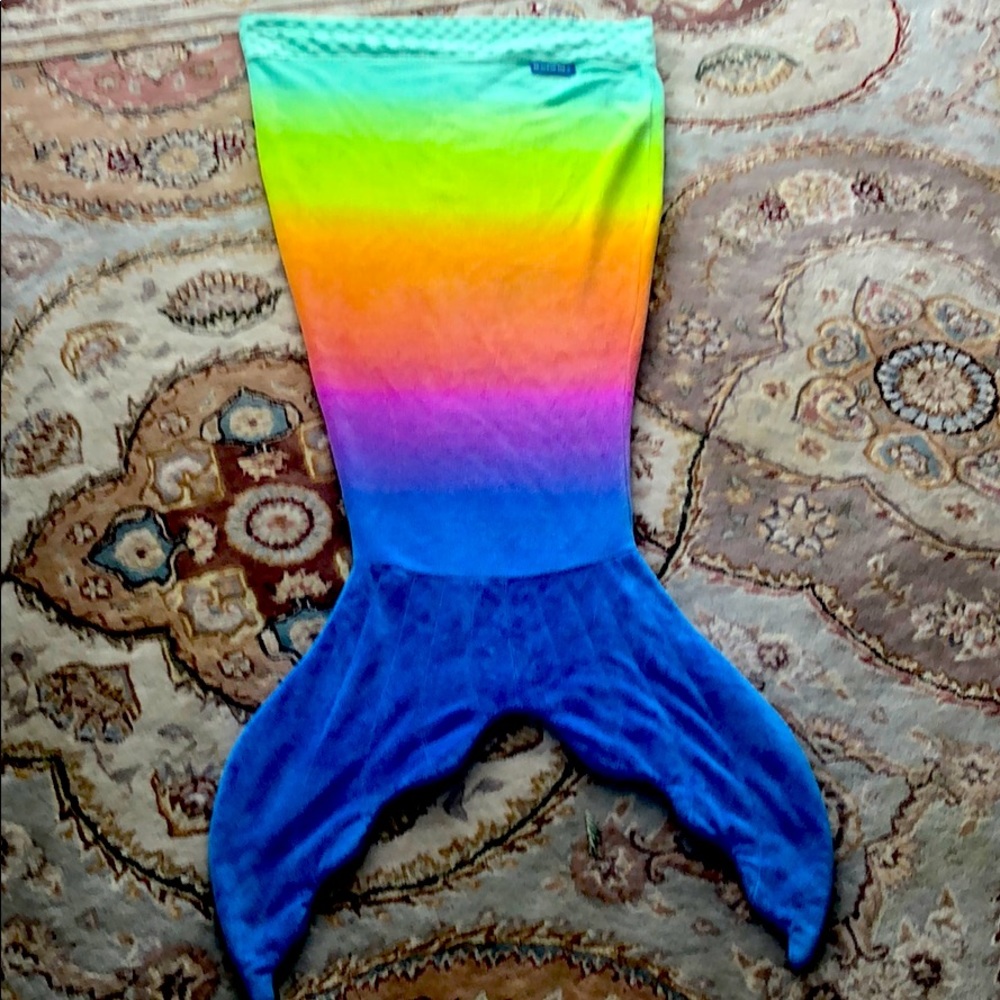 Rainbow Snuggie Tail Blankie Tail.